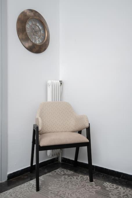 Lovely,Central, Spacious 2-Bedrooms Apartment Piraeus Exterior photo