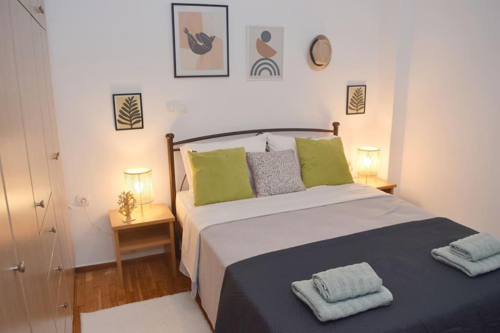 Lovely,Central, Spacious 2-Bedrooms Apartment Piraeus Exterior photo